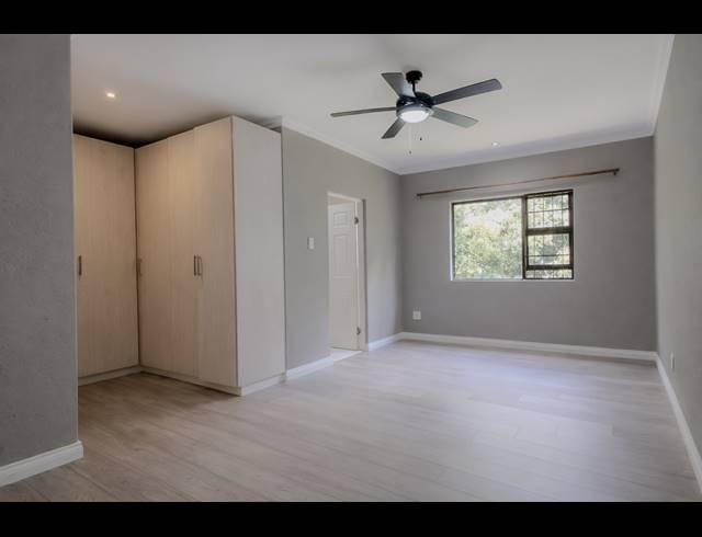 6 BEDROOM FREEHOLD FOR SALE IN BRYANSTON